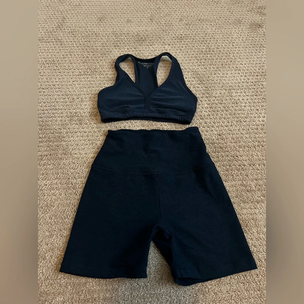 Beyond Yoga Women’s Spacedye Biker Short Set